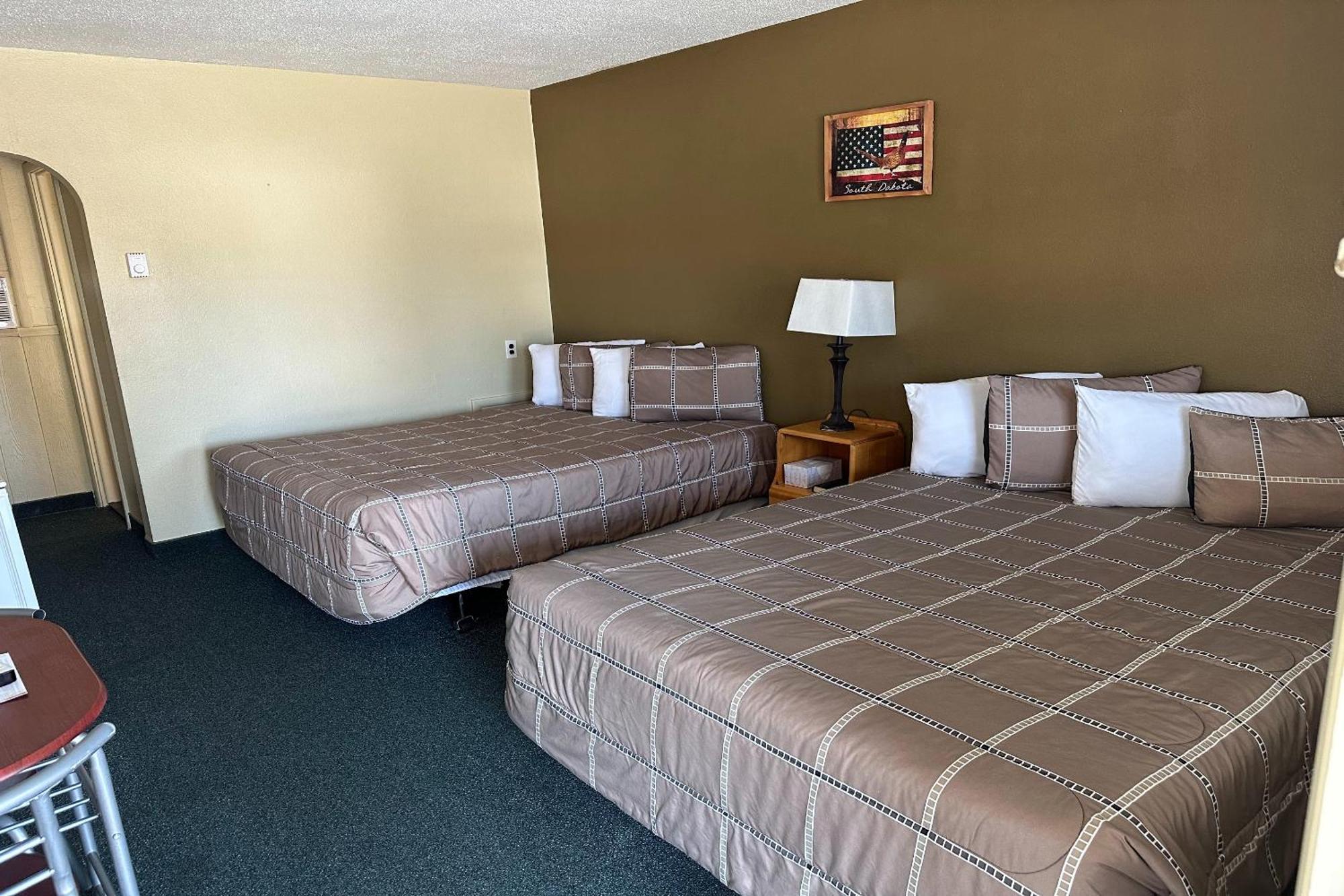 Love Hotels Murdo By Oyo On Interstate 90 Exterior foto