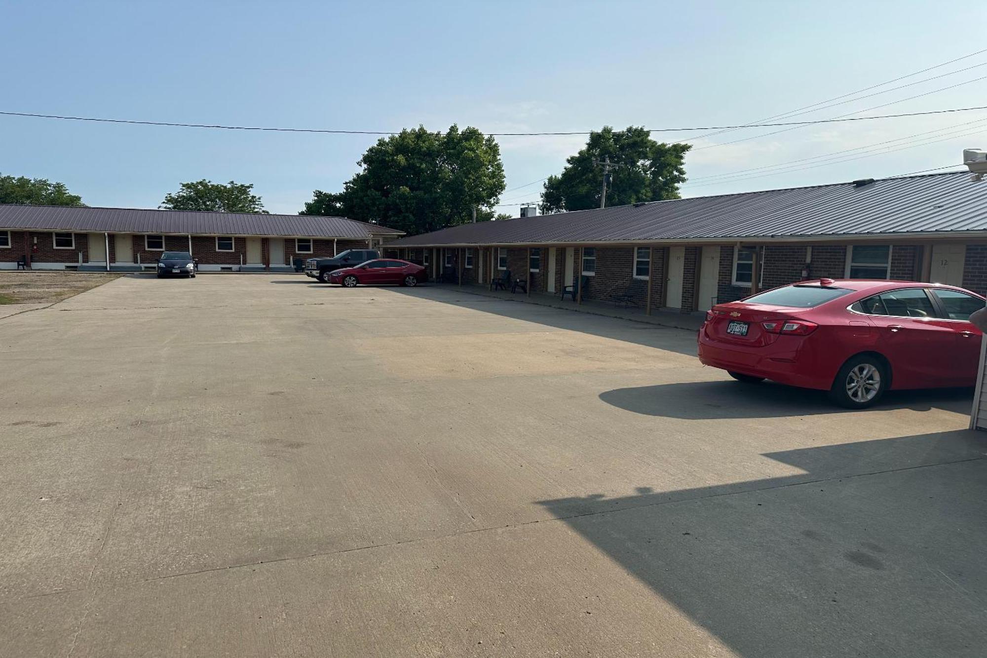 Love Hotels Murdo By Oyo On Interstate 90 Exterior foto